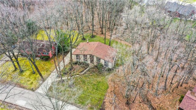 447 Spring Grove Drive, Tallmadge, OH 44278