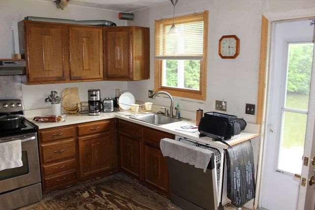 34 Sylvanus Wood Lane, Woburn, MA 01801