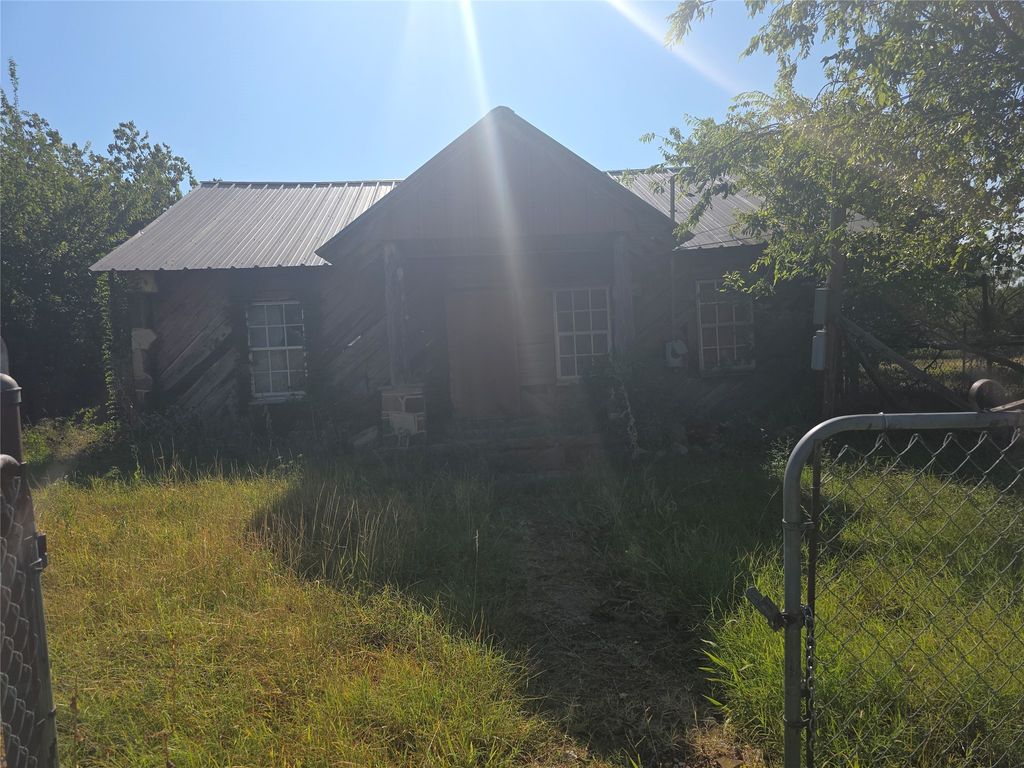 614 N Panther Street, Breckenridge, TX 76424