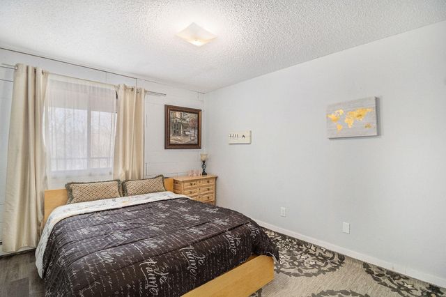 4001 Heritage Hills Drive 304, Bloomington, MN 55437