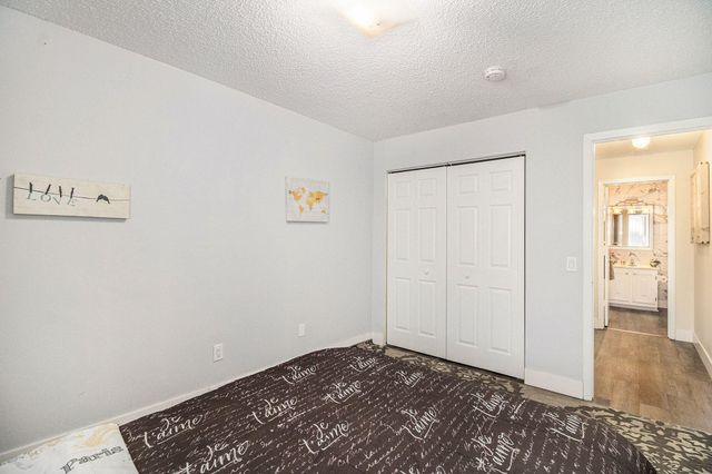 4001 Heritage Hills Drive 304, Bloomington, MN 55437