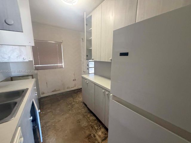 1870 NE 154th Ter, North Miami Beach, FL 33162