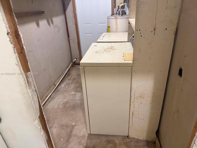 1870 NE 154th Ter, North Miami Beach, FL 33162