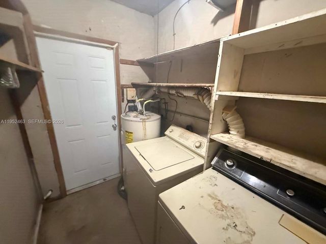 1870 NE 154th Ter, North Miami Beach, FL 33162