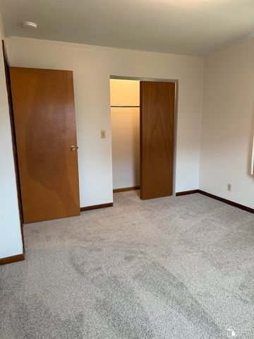 240 Ypsilanti Street, Dundee, MI 48131