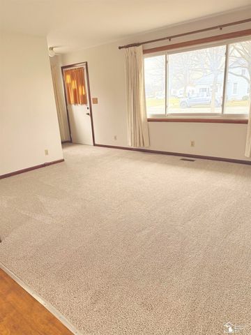 240 Ypsilanti Street, Dundee, MI 48131