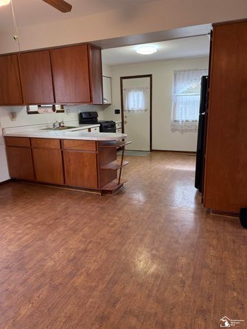 240 Ypsilanti Street, Dundee, MI 48131