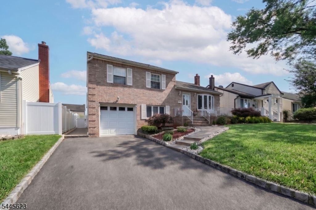 729 Colonial Arms Rd, Union Twp., NJ 07083 — exterior