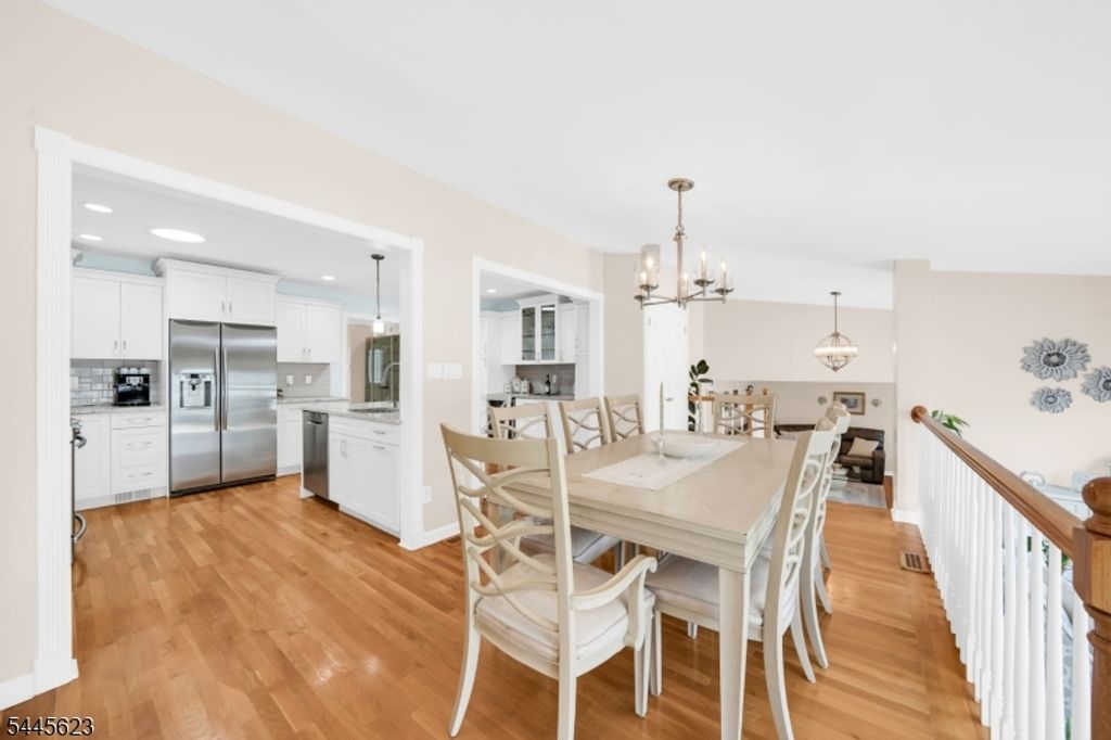 729 Colonial Arms Rd, Union Twp., NJ 07083 — photo 5
