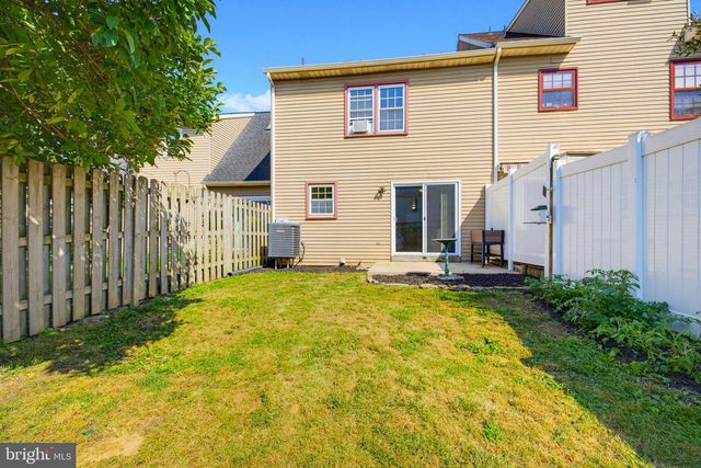 2792 MADISON CT, East Petersburg, PA 17520
