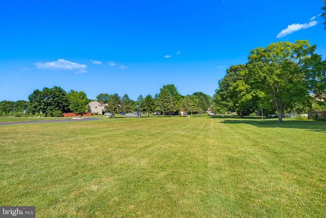 2792 MADISON CT, East Petersburg, PA 17520