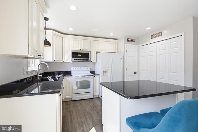 2792 MADISON CT, East Petersburg, PA 17520