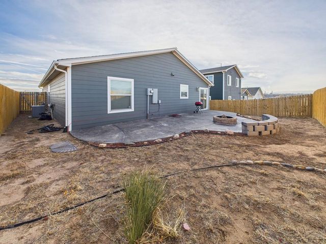 1424 Rivers Run Ave, Pueblo, CO 81001