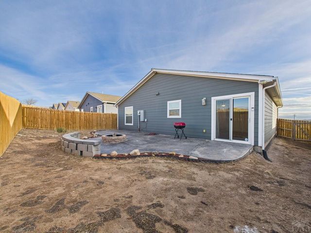 1424 Rivers Run Ave, Pueblo, CO 81001