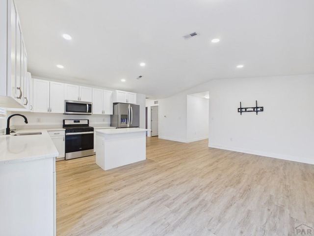 1424 Rivers Run Ave, Pueblo, CO 81001