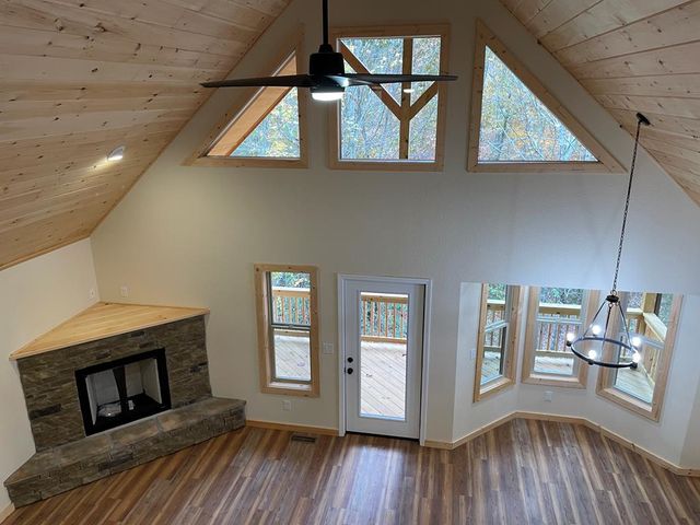 25 Glenn Oak Lane, Hayesville, NC 28904