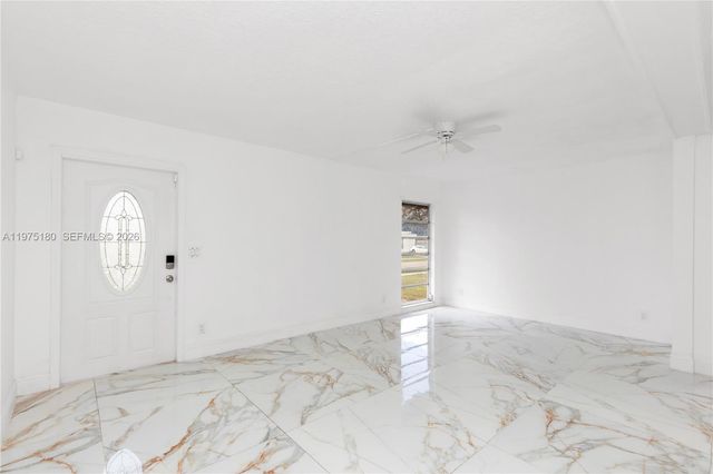 7906 NW 74th Ave, Tamarac, FL 33321