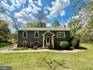 1424 OAKWOOD RD, Coatesville, PA 19320