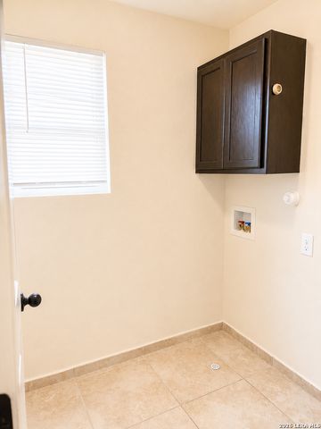 6946 Lakeview Dr., San Antonio, TX 78244