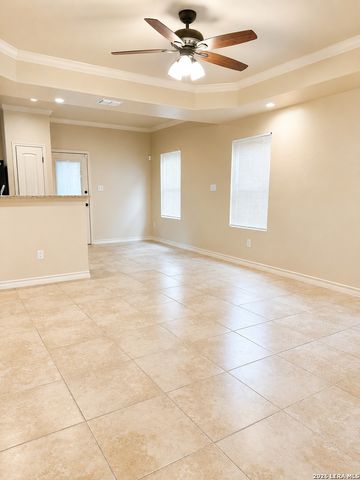 6946 Lakeview Dr., San Antonio, TX 78244