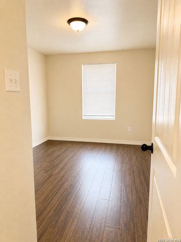6946 Lakeview Dr., San Antonio, TX 78244