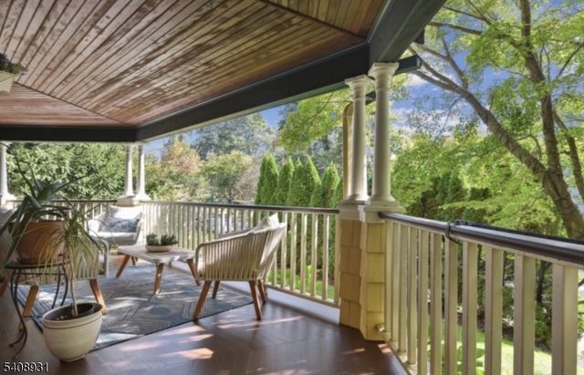 425 Wyoming Ave, Millburn Twp., NJ 07041