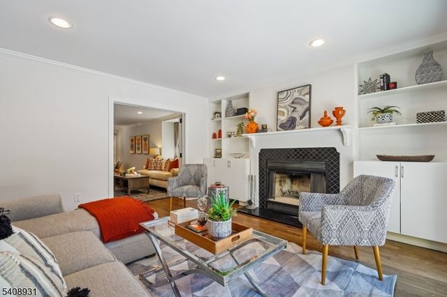 425 Wyoming Ave, Millburn Twp., NJ 07041