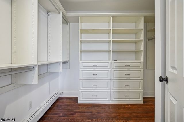 425 Wyoming Ave, Millburn Twp., NJ 07041