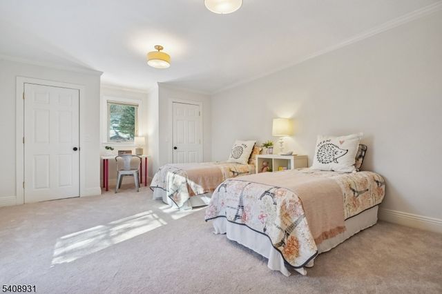 425 Wyoming Ave, Millburn Twp., NJ 07041