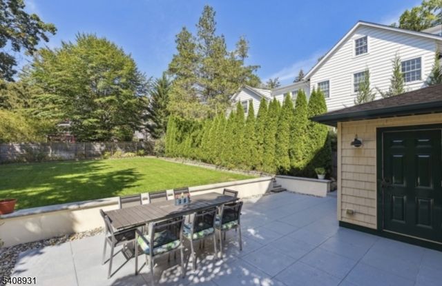 425 Wyoming Ave, Millburn Twp., NJ 07041