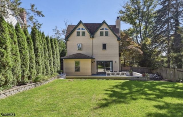 425 Wyoming Ave, Millburn Twp., NJ 07041