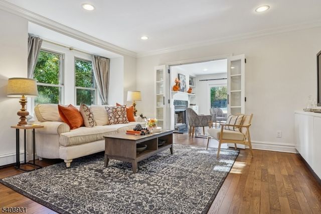 425 Wyoming Ave, Millburn Twp., NJ 07041