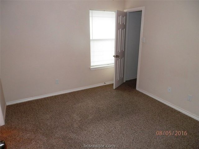 920 Crystal Dove, College Station, TX 77845