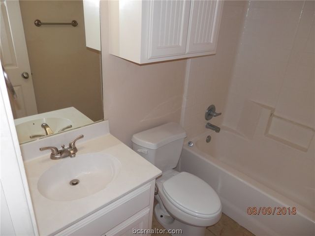 920 Crystal Dove, College Station, TX 77845