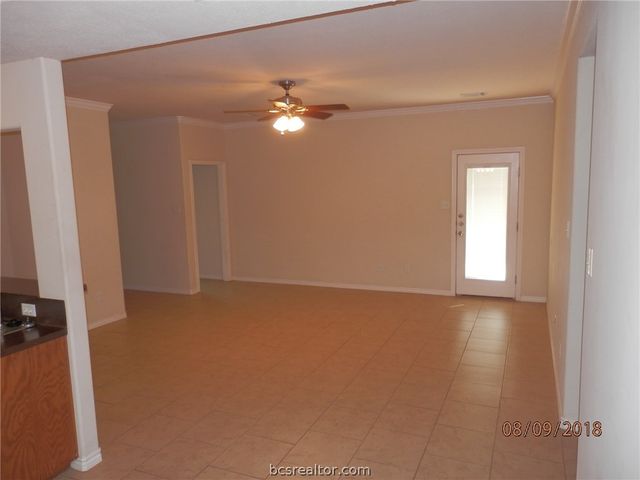 920 Crystal Dove, College Station, TX 77845