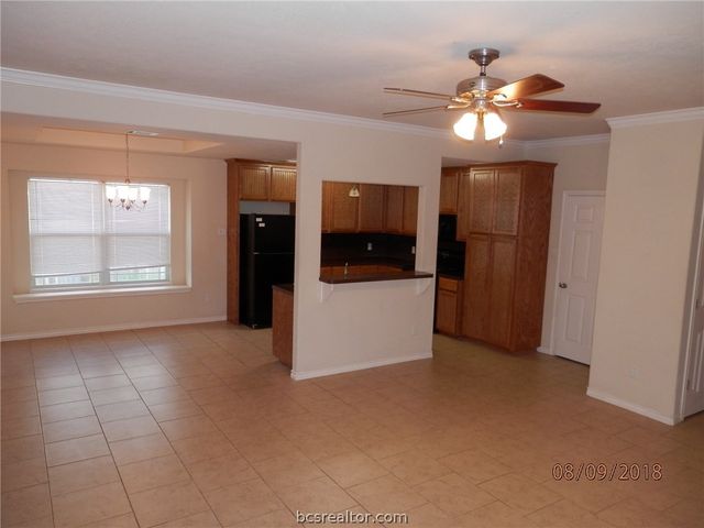 920 Crystal Dove, College Station, TX 77845