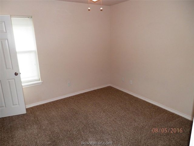 920 Crystal Dove, College Station, TX 77845