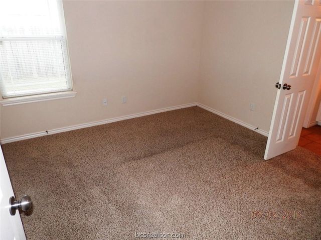 920 Crystal Dove, College Station, TX 77845