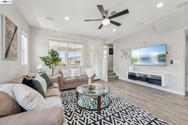 8550 Boardwalk Way, Newark, CA 94560