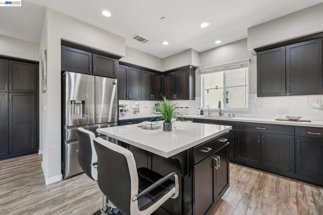 8550 Boardwalk Way, Newark, CA 94560