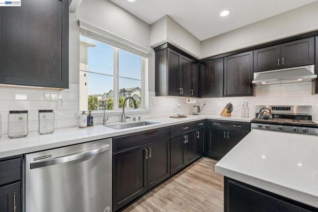8550 Boardwalk Way, Newark, CA 94560