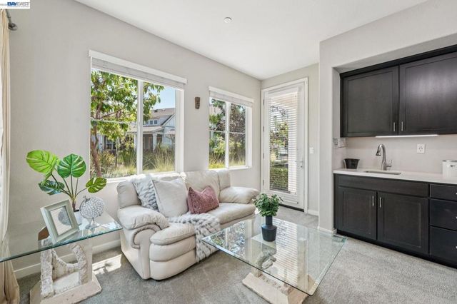 8550 Boardwalk Way, Newark, CA 94560
