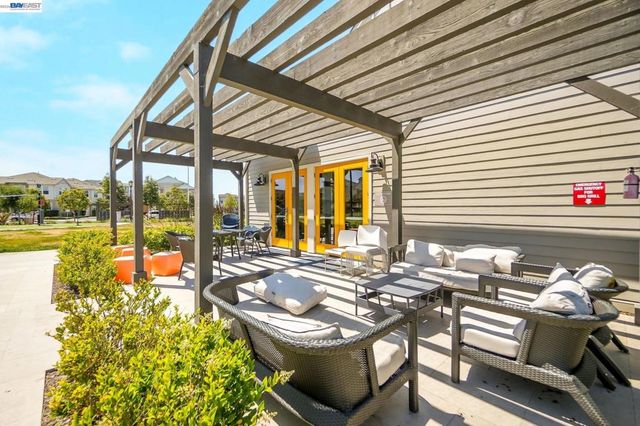 8550 Boardwalk Way, Newark, CA 94560
