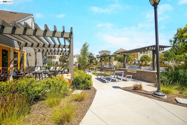 8550 Boardwalk Way, Newark, CA 94560