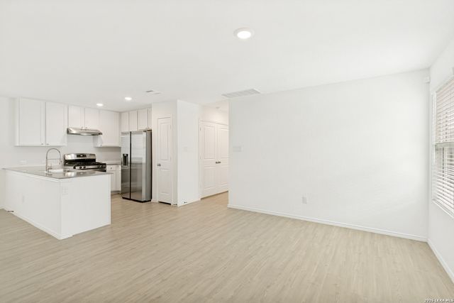 7218 Ox, San Antonio, TX 78252