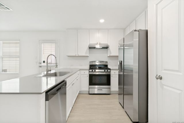 7218 Ox, San Antonio, TX 78252