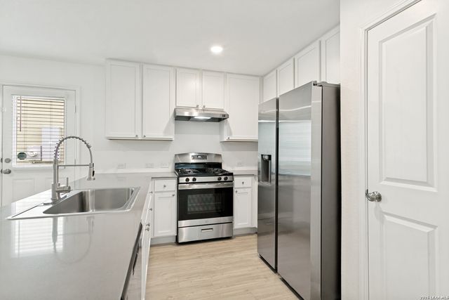 7218 Ox, San Antonio, TX 78252