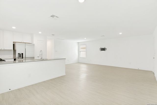 7218 Ox, San Antonio, TX 78252