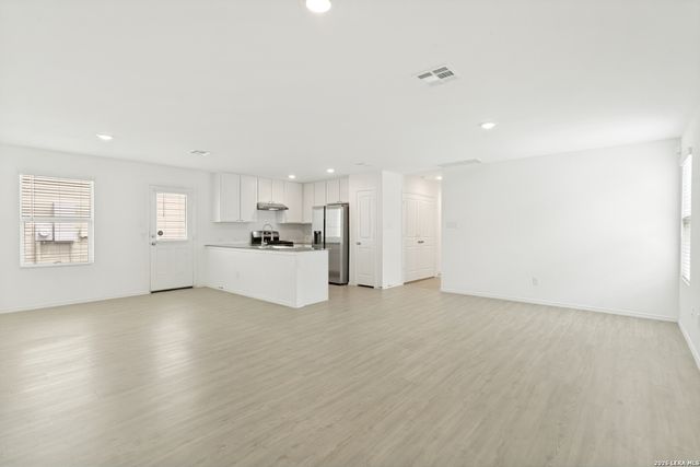 7218 Ox, San Antonio, TX 78252