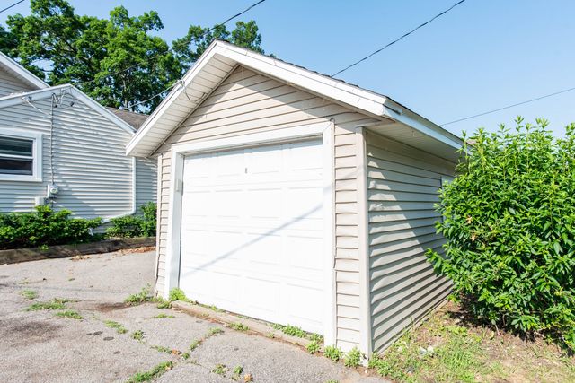 5134 Deep Point Drive, Portage, MI 49002